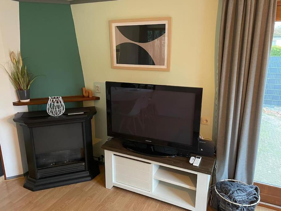 Gezellig Chalet Op De Prachtige Veluwe Putten Zewnętrze zdjęcie