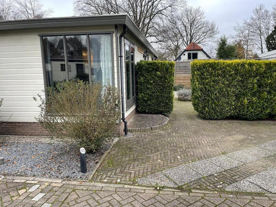 Gezellig Chalet Op De Prachtige Veluwe Putten Zewnętrze zdjęcie