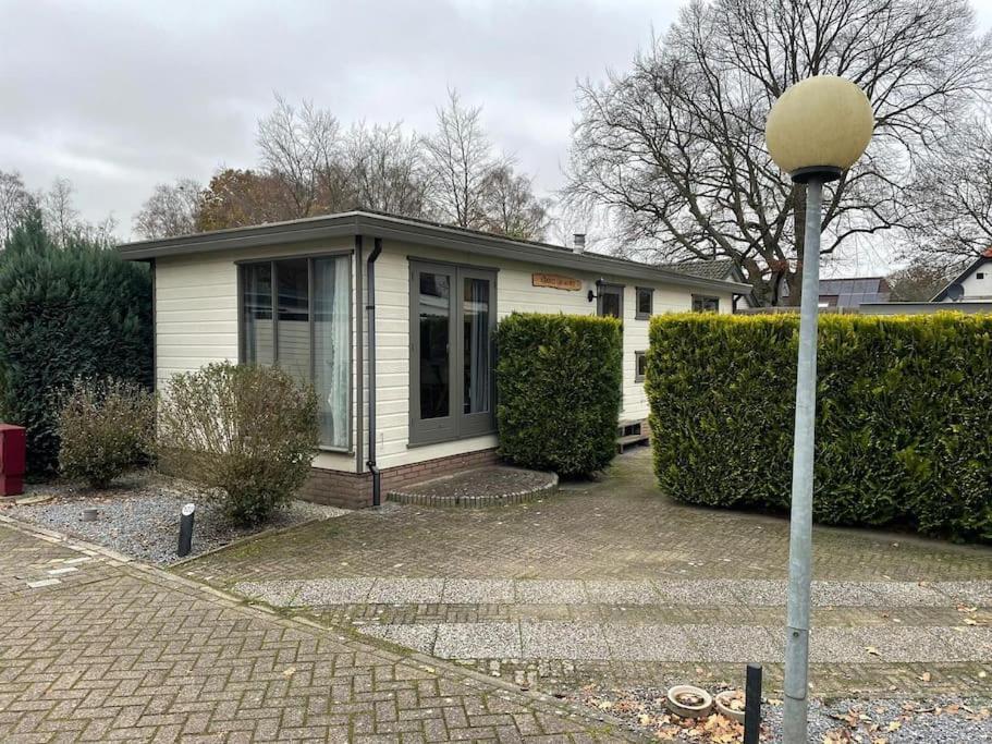 Gezellig Chalet Op De Prachtige Veluwe Putten Zewnętrze zdjęcie